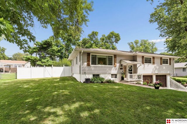 3335 S 114th Avenue, Omaha, NE 68144