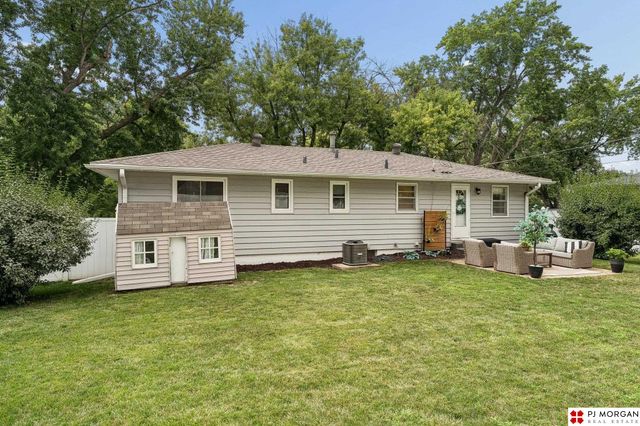 3335 S 114th Avenue, Omaha, NE 68144