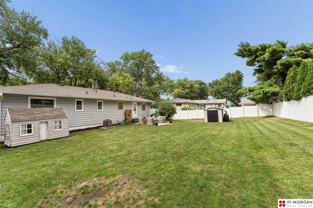 3335 S 114th Avenue, Omaha, NE 68144