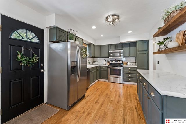 3335 S 114th Avenue, Omaha, NE 68144