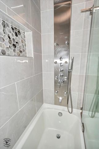 1400 N Elmhurst Road 119, Mount Prospect, IL 60056