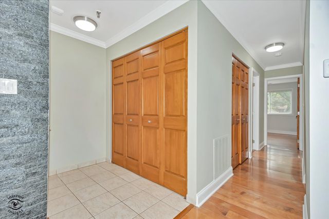 1400 N Elmhurst Road 119, Mount Prospect, IL 60056
