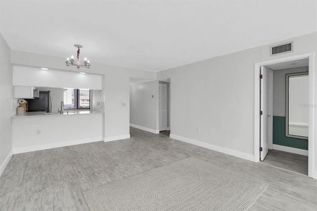 108 LAKEVIEW PLACE 108, Oldsmar, FL 34677