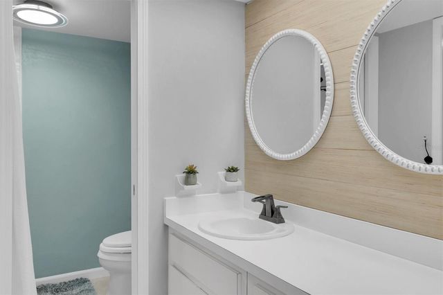 108 LAKEVIEW PLACE 108, Oldsmar, FL 34677