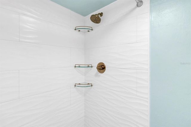 108 LAKEVIEW PLACE 108, Oldsmar, FL 34677