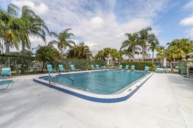 108 LAKEVIEW PLACE 108, Oldsmar, FL 34677