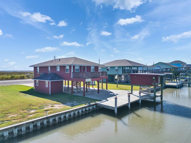 4062 Fm-2031 Beach Road, Matagorda, TX 77414