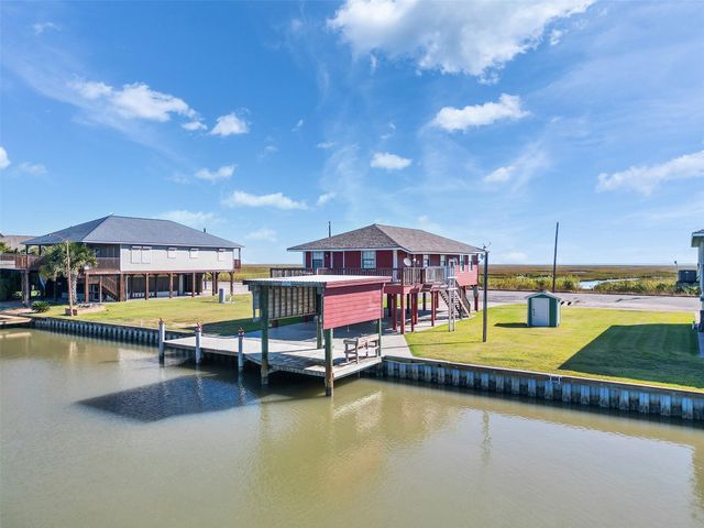 4062 Fm-2031 Beach Road, Matagorda, TX 77414