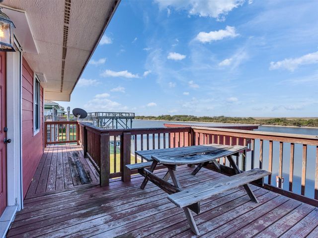 4062 Fm-2031 Beach Road, Matagorda, TX 77414