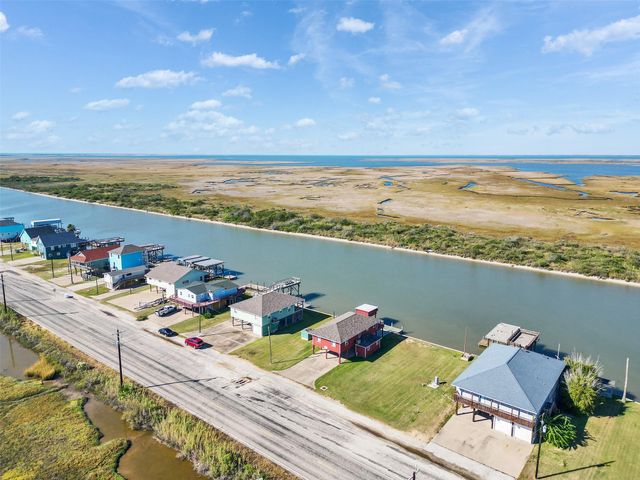 4062 Fm-2031 Beach Road, Matagorda, TX 77414
