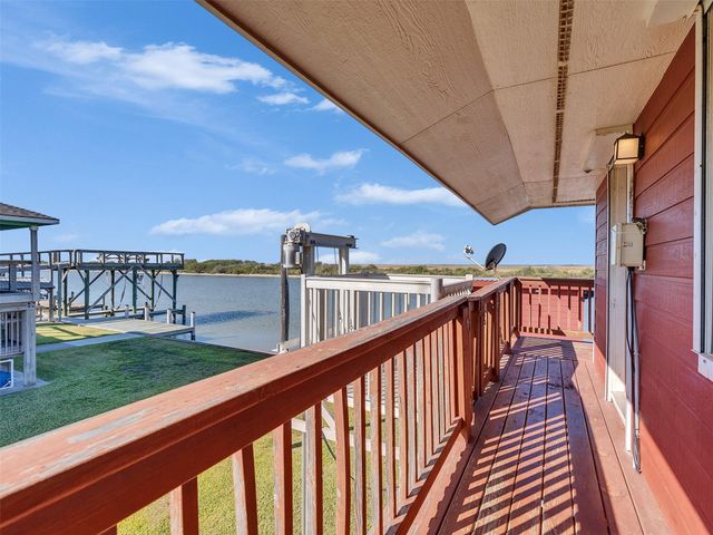 4062 Fm-2031 Beach Road, Matagorda, TX 77414