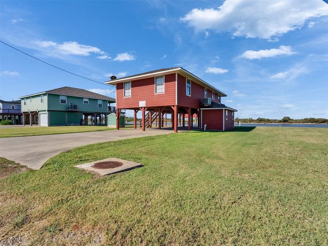 4062 Fm-2031 Beach Road, Matagorda, TX 77414