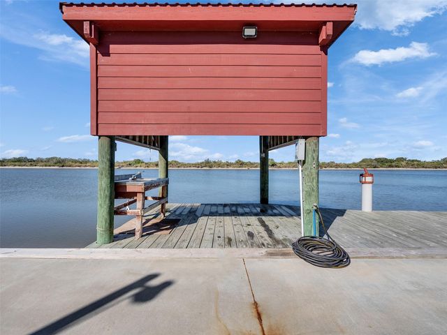 4062 Fm-2031 Beach Road, Matagorda, TX 77414