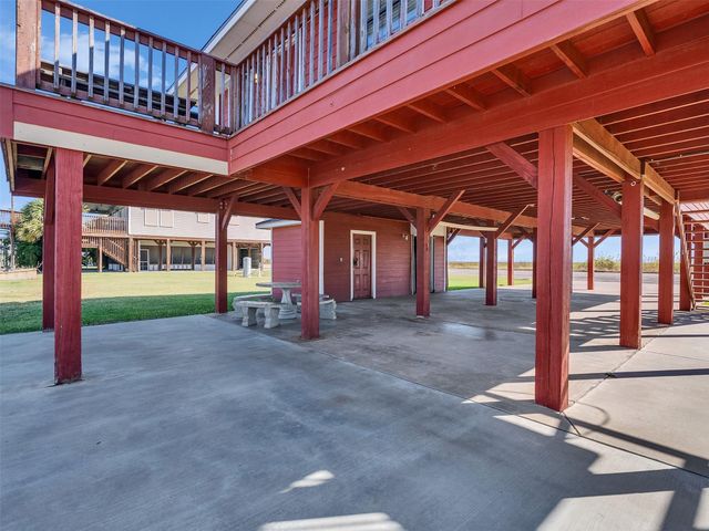 4062 Fm-2031 Beach Road, Matagorda, TX 77414