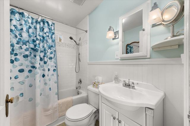 8410 W Valley Rd, Clayton, WA 99110