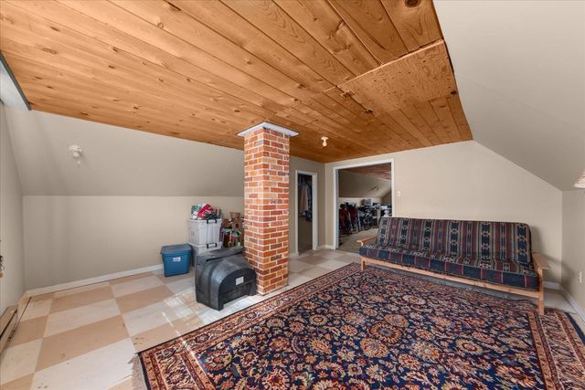 8410 W Valley Rd, Clayton, WA 99110