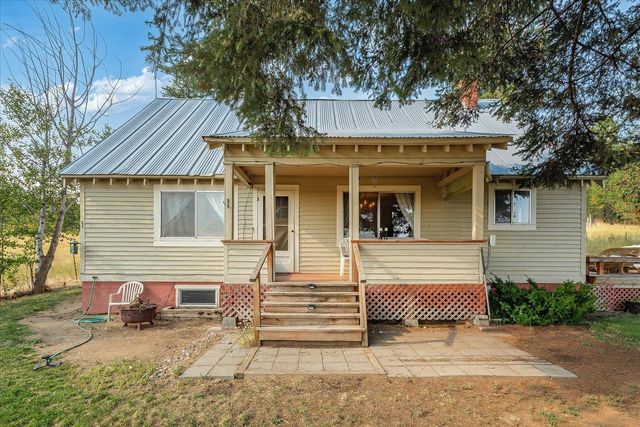8410 W Valley Rd, Clayton, WA 99110