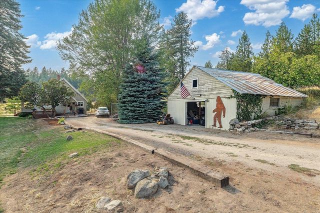 8410 W Valley Rd, Clayton, WA 99110