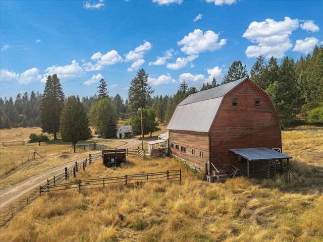 8410 W Valley Rd, Clayton, WA 99110