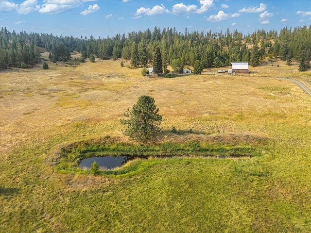 8410 W Valley Rd, Clayton, WA 99110