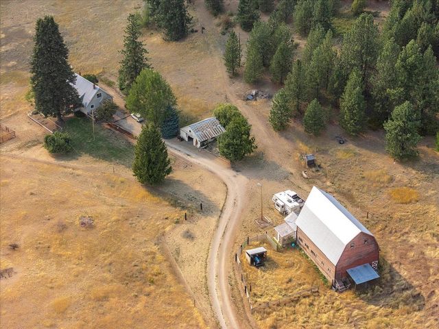 8410 W Valley Rd, Clayton, WA 99110