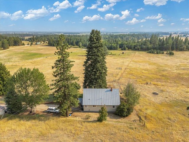 8410 W Valley Rd, Clayton, WA 99110