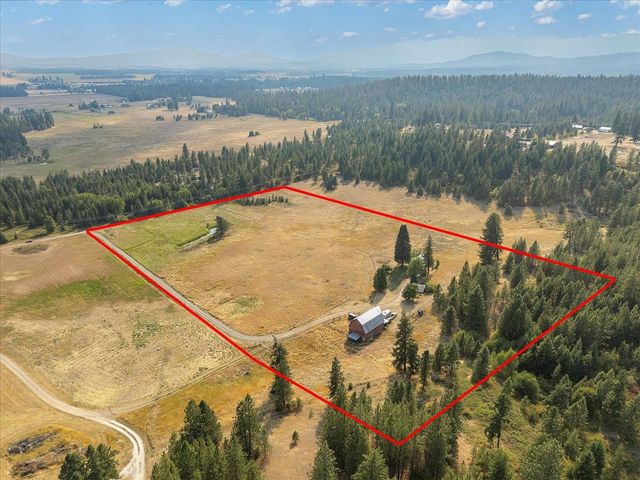 8410 W Valley Rd, Clayton, WA 99110