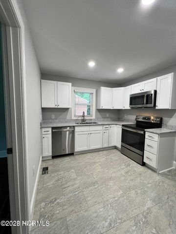 108 N Warren Street, Greenville, NC 27858