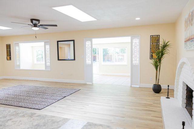 5994 Jeanine Dr, Sacramento, CA 95842