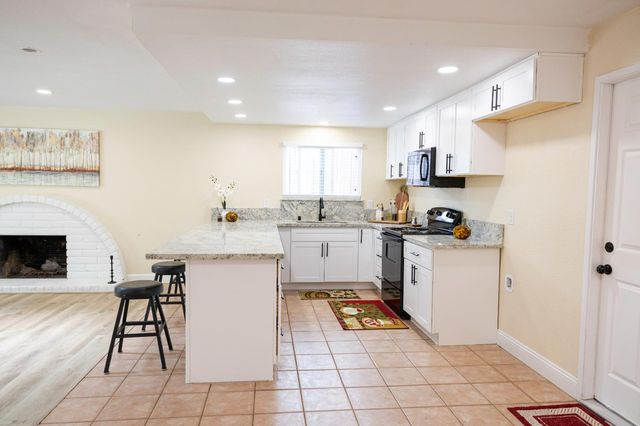 5994 Jeanine Dr, Sacramento, CA 95842
