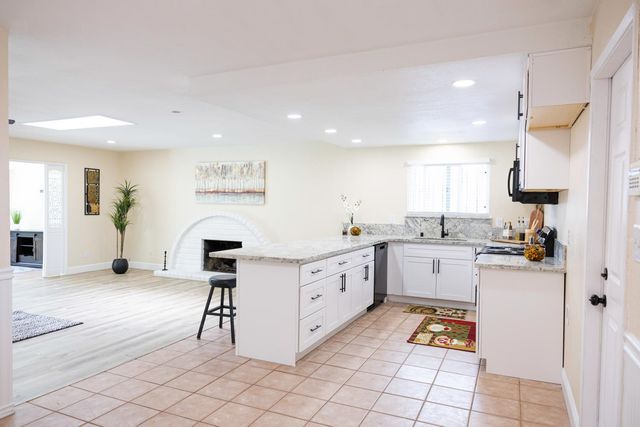 5994 Jeanine Dr, Sacramento, CA 95842