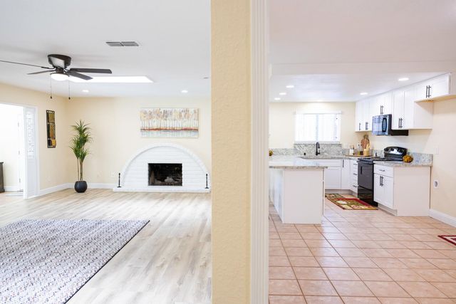 5994 Jeanine Dr, Sacramento, CA 95842