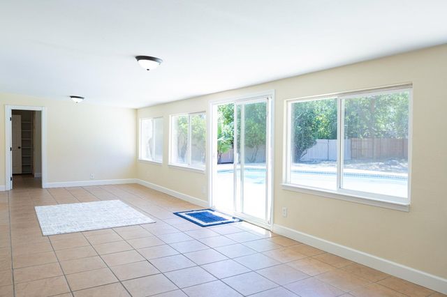5994 Jeanine Dr, Sacramento, CA 95842