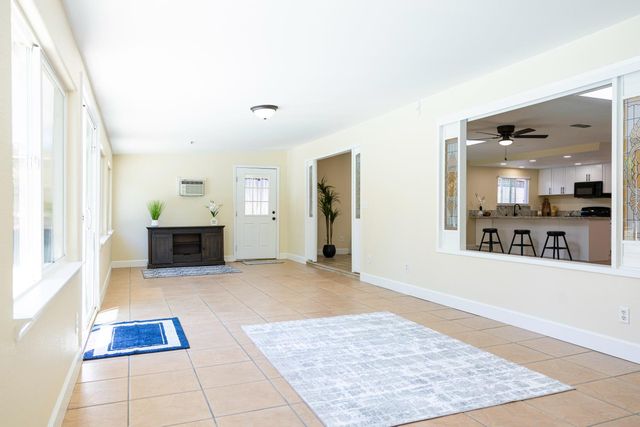 5994 Jeanine Dr, Sacramento, CA 95842
