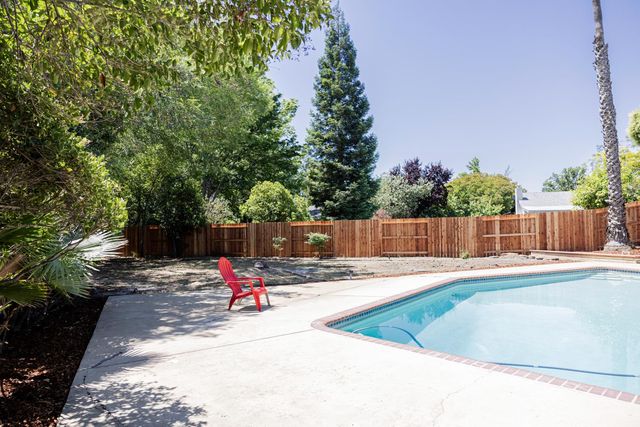5994 Jeanine Dr, Sacramento, CA 95842