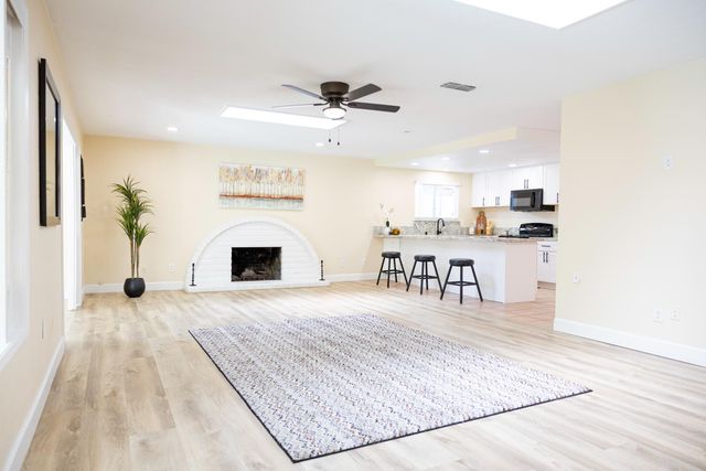 5994 Jeanine Dr, Sacramento, CA 95842