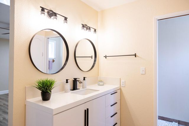 5994 Jeanine Dr, Sacramento, CA 95842
