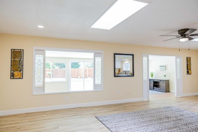 5994 Jeanine Dr, Sacramento, CA 95842