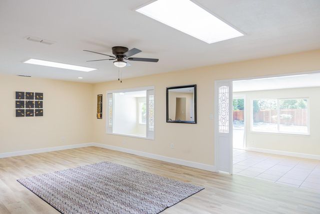 5994 Jeanine Dr, Sacramento, CA 95842