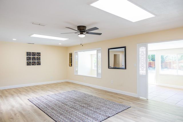 5994 Jeanine Dr, Sacramento, CA 95842