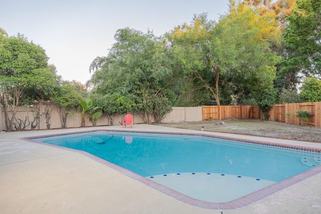 5994 Jeanine Dr, Sacramento, CA 95842