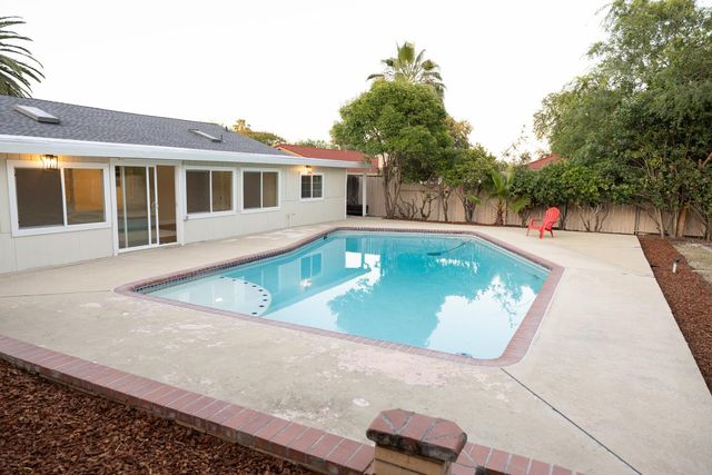 5994 Jeanine Dr, Sacramento, CA 95842