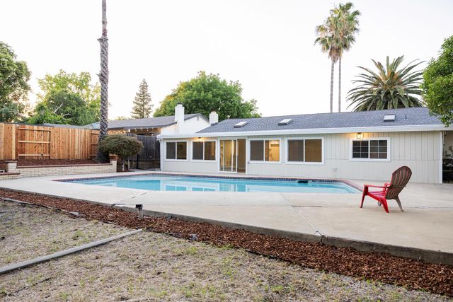 5994 Jeanine Dr, Sacramento, CA 95842