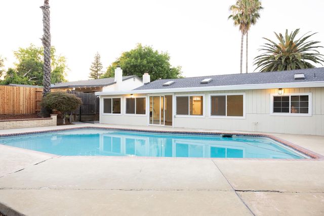 5994 Jeanine Dr, Sacramento, CA 95842