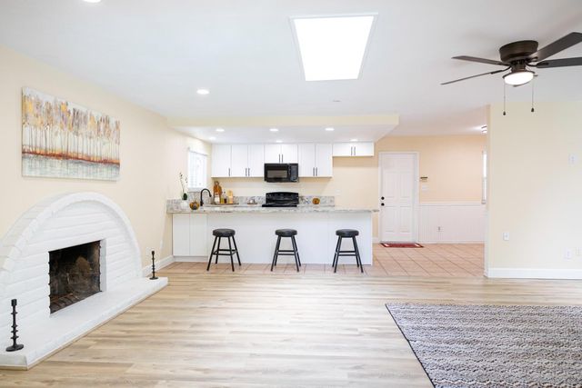 5994 Jeanine Dr, Sacramento, CA 95842