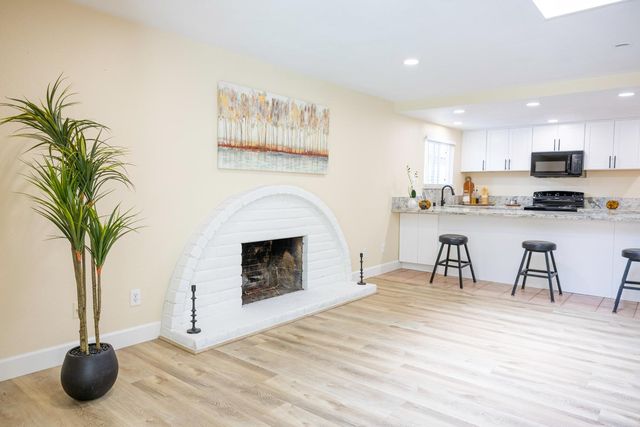 5994 Jeanine Dr, Sacramento, CA 95842