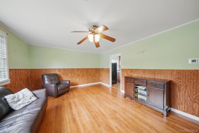 109 Long Lane, Bloomingburg, NY 12721