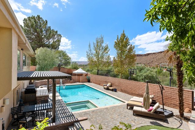 2712 RIO VISTA DR, St. George, UT 84790