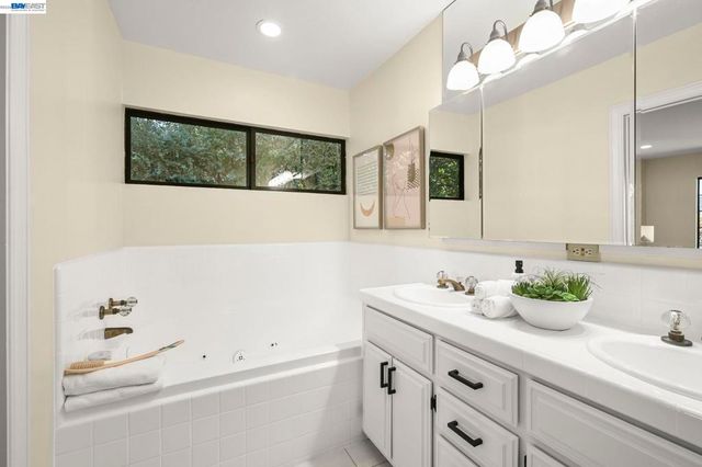 783 Solana Dr, Lafayette, CA 94549