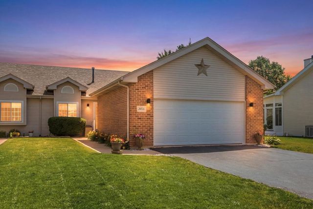 26321 S Magnolia Lane, Channahon, IL 60410